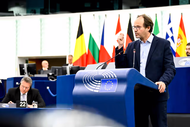 Photo 24: EP Plenary session - EU-US trade negotiations