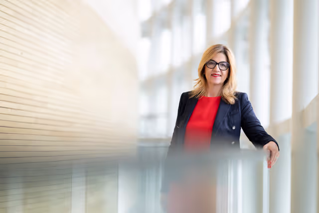 Foto 6: Stephanie YON COURTIN in the EP in Strasbourg