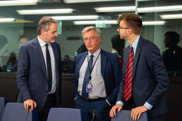 Φωτογραφία 10: ECON trilogue on payment services