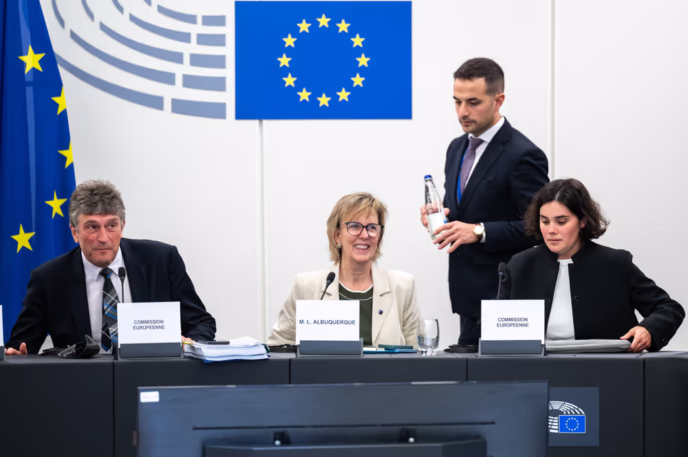 ECON trilogue on payment services