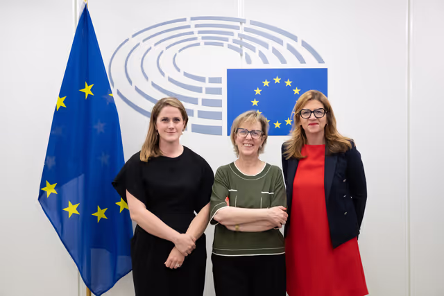 Fotografi 3: ECON - Trilogue on Retail Investment Strategy