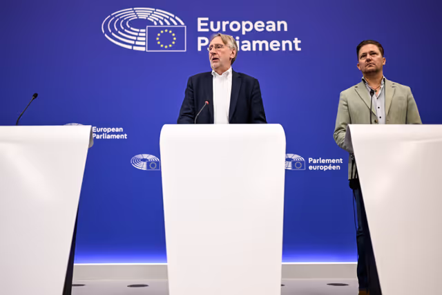 Fotografija 13: Press conference  on the EU-US trade negotiations