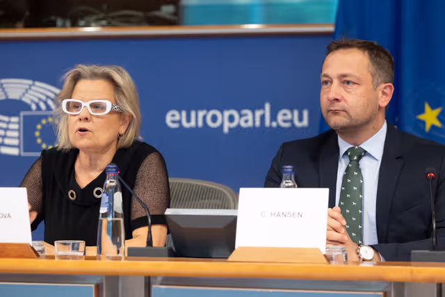 Photo 27: AGRI - Exchange of views with Commissioner Hansen: presentation of the legislative proposal for the CAP after 2027