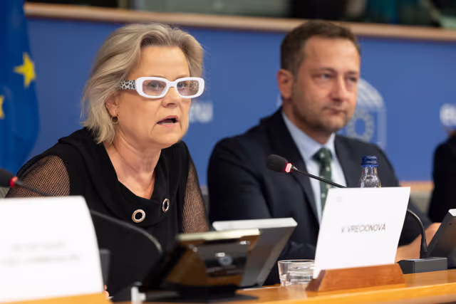 Photo 25: AGRI - Exchange of views with Commissioner Hansen: presentation of the legislative proposal for the CAP after 2027