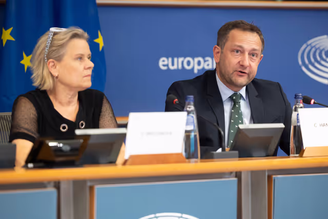 Photo 22: AGRI - Exchange of views with Commissioner Hansen: presentation of the legislative proposal for the CAP after 2027