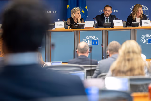 Photo 20: AGRI - Exchange of views with Commissioner Hansen: presentation of the legislative proposal for the CAP after 2027