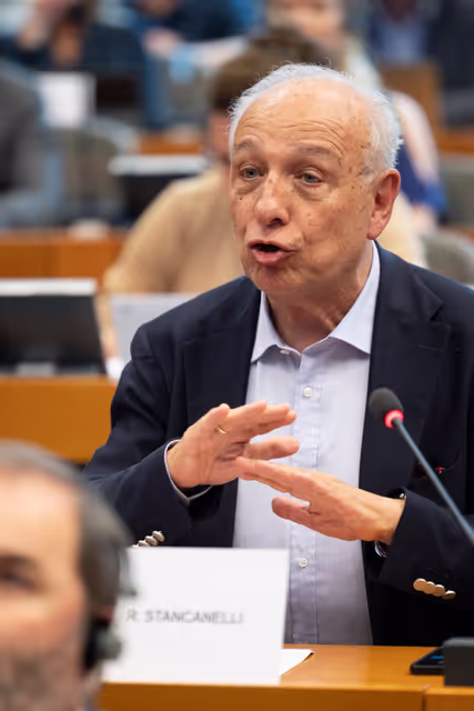 Photo 9: AGRI - Exchange of views with Commissioner Hansen: presentation of the legislative proposal for the CAP after 2027