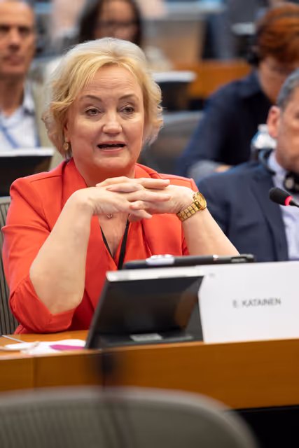 Photo 4: AGRI - Exchange of views with Commissioner Hansen: presentation of the legislative proposal for the CAP after 2027