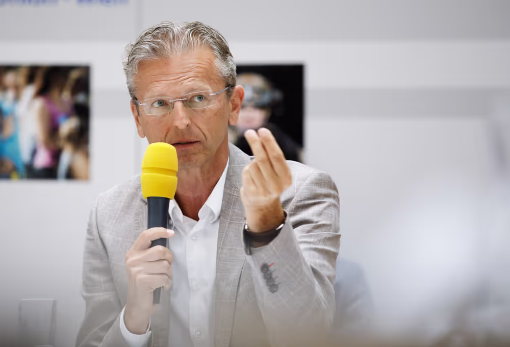 HOUS mission to Vienna