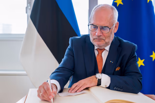 Foto 5: Roberta METSOLA, EP President meets with Alar KARIS, President of Estonia