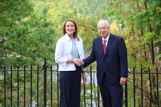 Fotografija 3: Official visit by Roberta METSOLA, EP President, to Ottawa (Canada) - G7 Speakers meeting - G7 Speakers' meeting - Inaugural session and family photo