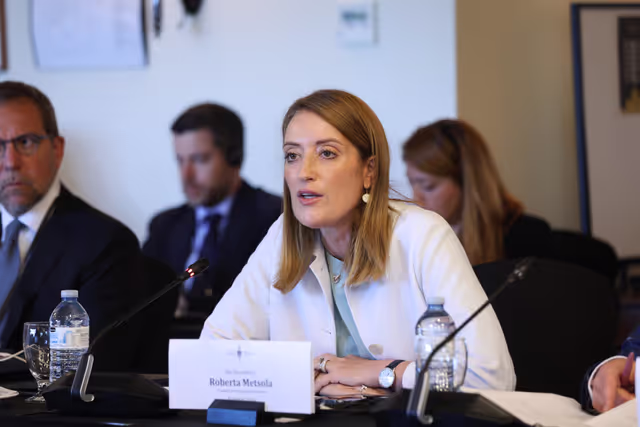 Fotografija 1: Official visit by Roberta METSOLA, EP President, to Ottawa (Canada) - G7 Speakers meeting - G7 Speakers' meeting - Inaugural session and family photo