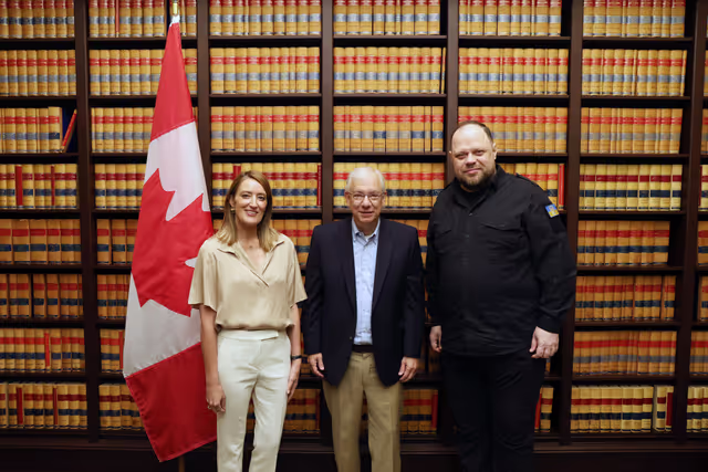 Fotografija 4: Official visit by Roberta METSOLA, EP President, to Ottawa (Canada) - G7 Speakers meeting - G7 Speakers' meeting - Meeting with Francis SCARPALEGGIA, Speaker of the House of Commons of Canada and Ruslan STEFANCHUK, Speaker of the Ukrainian Parliament (Verkhovna Rada)