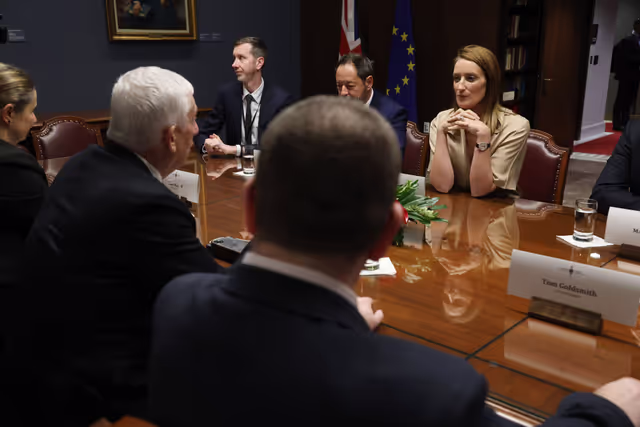Fotografija 7: Official visit by Roberta METSOLA, EP President, to Ottawa (Canada) - G7 Speakers meeting - G7 Speakers' meeting - Meeting with Lindsay HOYLE, Speaker of the House of Commons of the United Kingdom