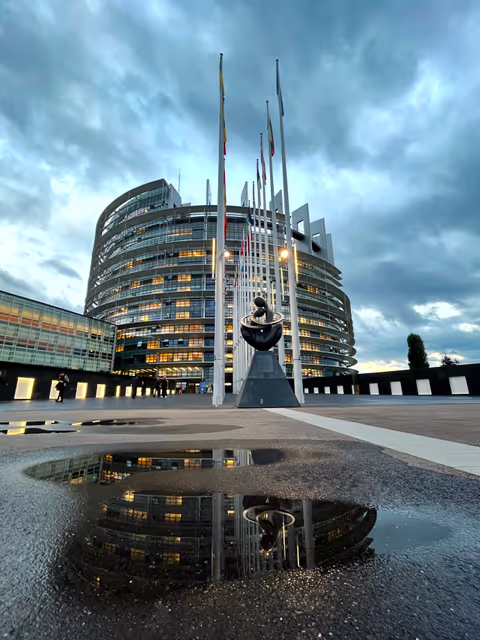 Fotografija 1: Strasbourg's Plenary session through the lens - Week 37.