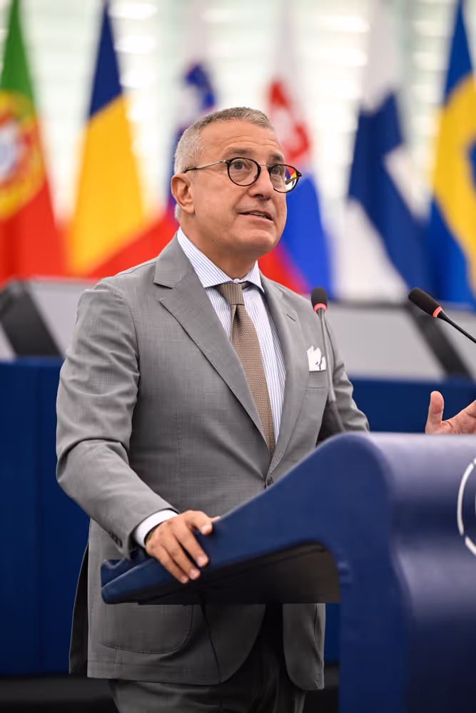 EP Plenary session - EU action to ensure security guarantees and just peace for Ukraine