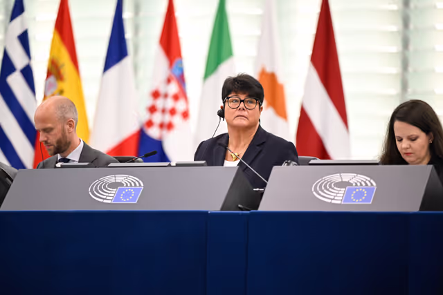 EP Plenary session.- EU action to ensure security guarantees and just peace for Ukraine