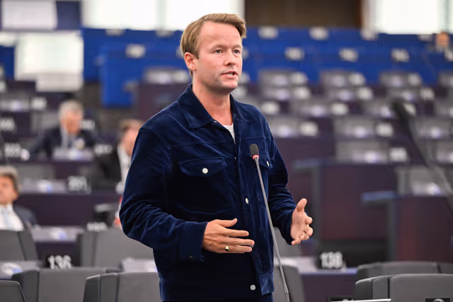 EP Plenary session.- EU action to ensure security guarantees and just peace for Ukraine