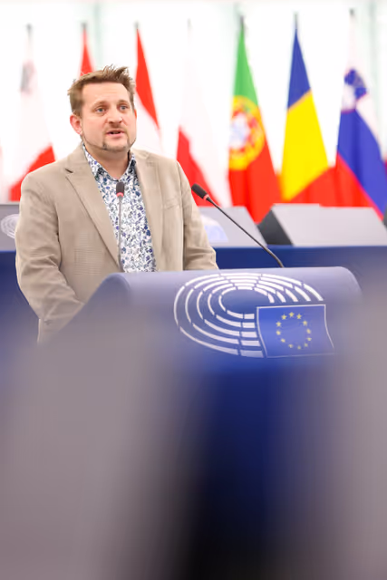 Foto 35: EP Plenary session - Wave of violence and continuous use of force against protesters in Serbia