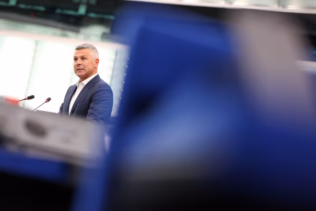 Foto 11: EP Plenary session - Wave of violence and continuous use of force against protesters in Serbia