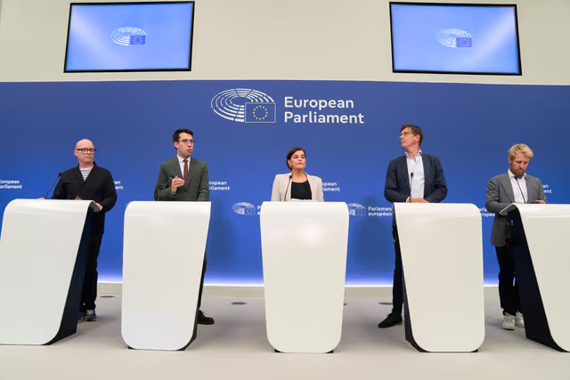 Photo 12: Press conference on Serbia: Political attacks and ongoing protests