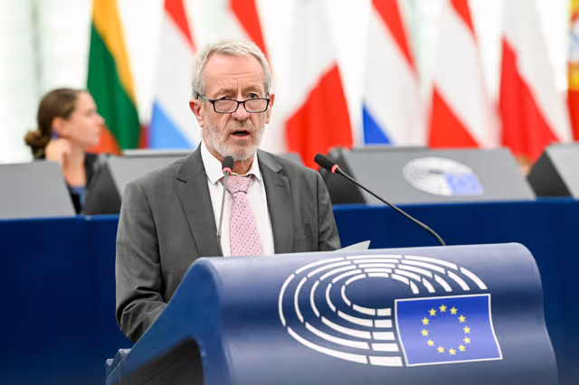 Foto 9: EP Plenary session - Serious threats to aviation and maritime transport from Global Navigation Satellite System