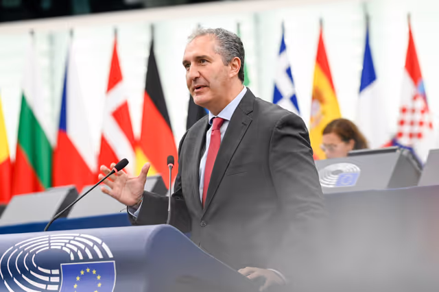 Foto 8: EP Plenary session - Serious threats to aviation and maritime transport from Global Navigation Satellite System