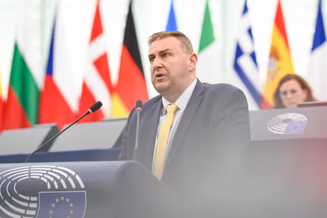 Foto 7: EP Plenary session - Serious threats to aviation and maritime transport from Global Navigation Satellite System