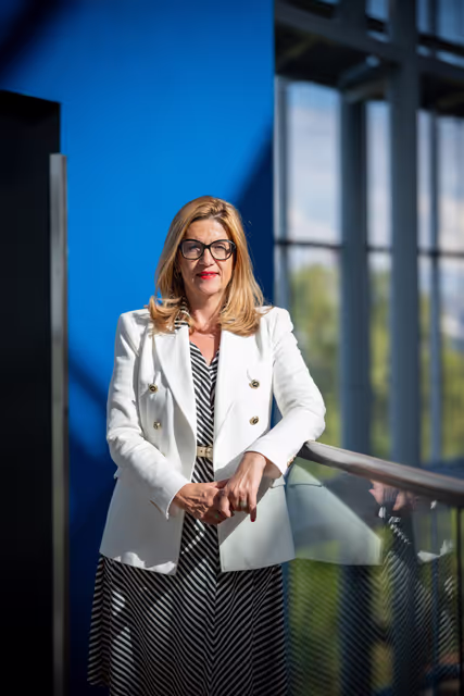 Fotó 7: Stéphanie Yon-Courtin in the EP in Strasbourg.