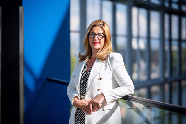 Fotó 8: Stéphanie Yon-Courtin in the EP in Strasbourg.