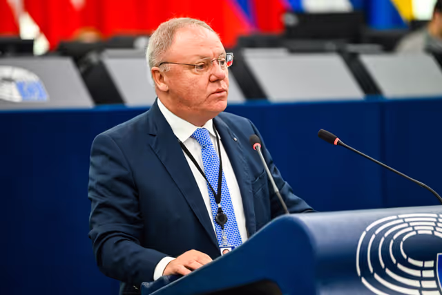 Fotagrafa 47: EP Plenary session - Summer of heatwaves in the EU: addressing the causes and providing adequate housing and health policies to record-breaking temperatures