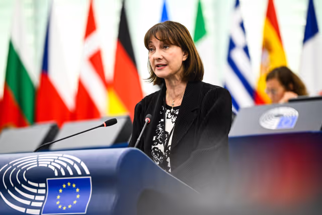 Fotagrafa 21: EP Plenary session - Summer of heatwaves in the EU: addressing the causes and providing adequate housing and health policies to record-breaking temperatures