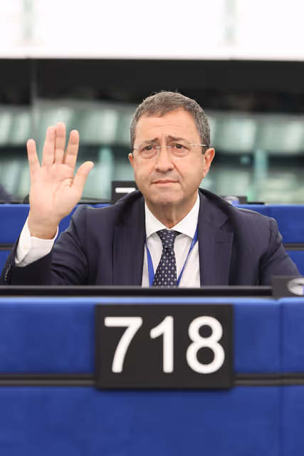 Снимка 25: EP Plenary session - Voting session