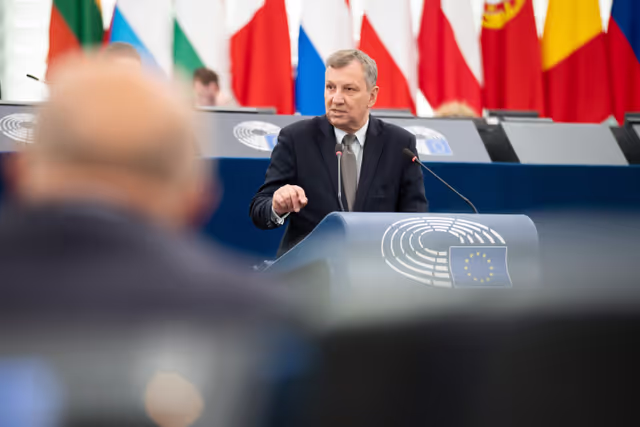 Fotó 45: EP Plenary session - Parliament's statements on Solidarity with Poland following the deliberate violation of Polish airspace by Russian drones