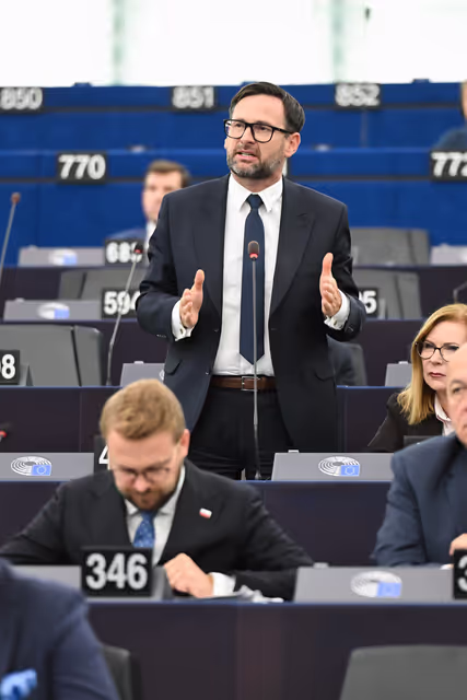 Fotó 15: EP Plenary session - Parliament's statements on Solidarity with Poland following the deliberate violation of Polish airspace by Russian drones