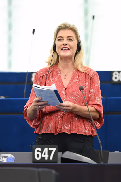 Fotó 10: EP Plenary session - Parliament's statements on Solidarity with Poland following the deliberate violation of Polish airspace by Russian drones