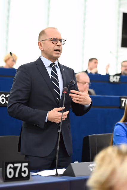 EP Plenary session - Parliament's statements on Solidarity with Poland following the deliberate violation of Polish airspace by Russian drones