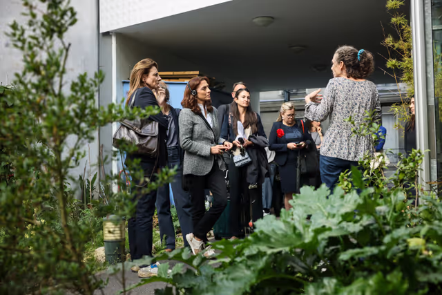 HOUS - Mission to Paris.