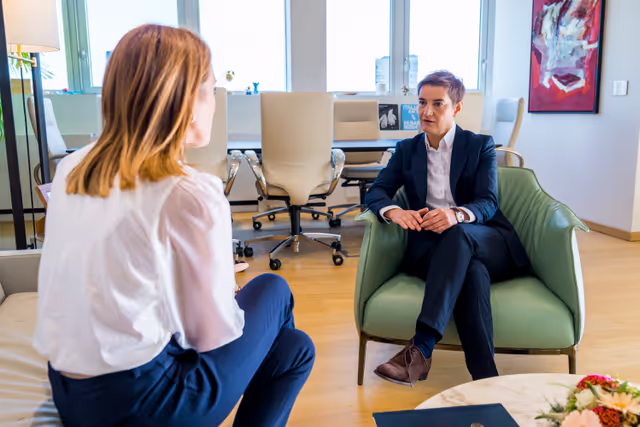 Foto 4: Roberta METSOLA, EP President meets with Ana BRNABIĆ, Speaker of the National Assembly of the Republic of Serbia