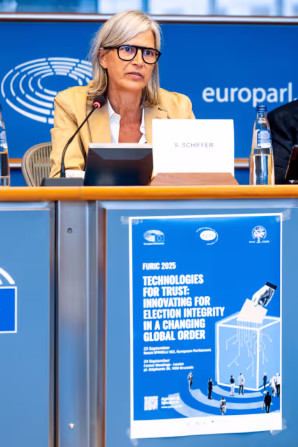 Foto 14: Election Observation Conference - FURIC 2025.- Opening remarks