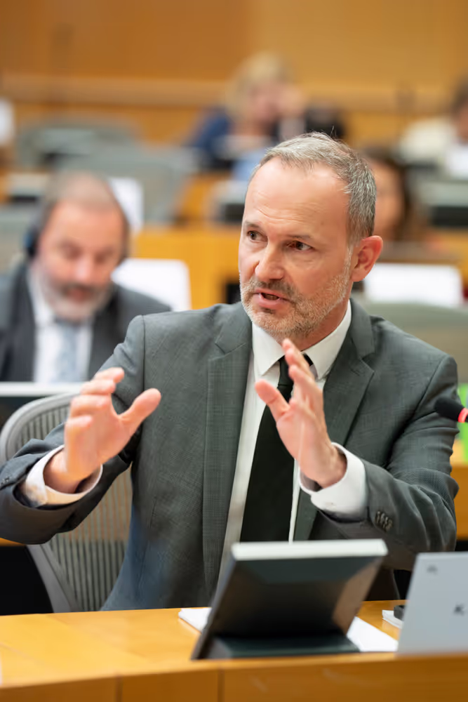 REGI - Presentation by the Commission of the legislative proposals for NRPP and ERDF