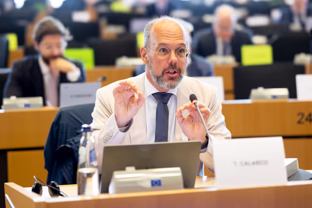 Снимка 1: ITRE public hearing on Quantum, AI and cloud – technology development and industrial capacity building in Europe