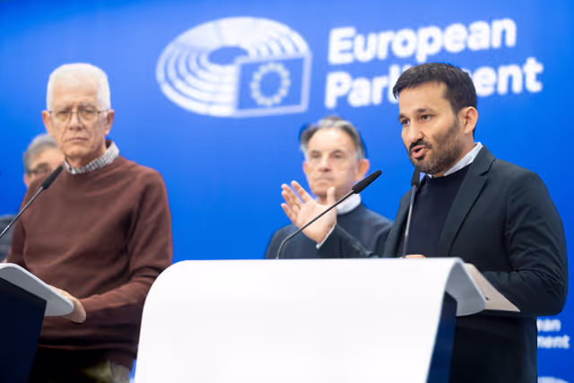 Press conference on  the petition to the European Parliament regarding the situation of discrimination due to early forced retirement