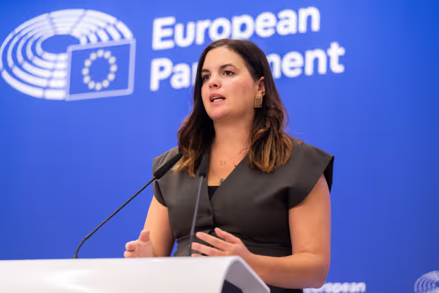 Foto 19: Press conference with DANA victims' associations