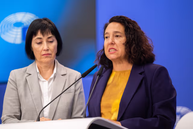 Foto 13: Press conference with DANA victims' associations