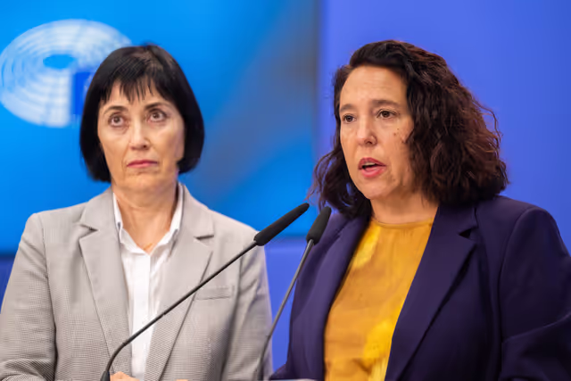 Foto 9: Press conference with DANA victims' associations