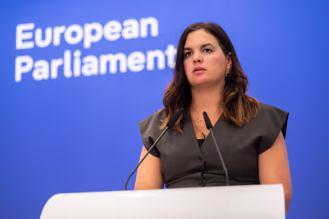 Foto 7: Press conference with DANA victims' associations