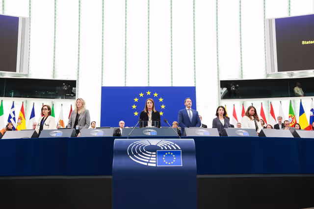 Fotografie 13: EP Plenary session - Resumption of session and order of business