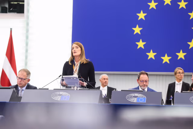 Fotografie 16: EP Plenary session - Resumption of session and order of business