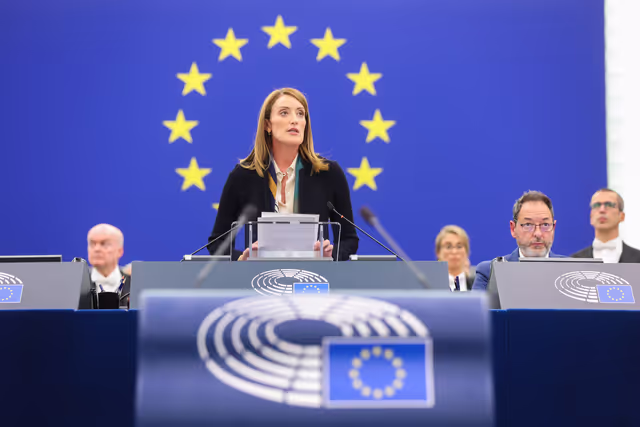 Fotografie 11: EP Plenary session - Resumption of session and order of business